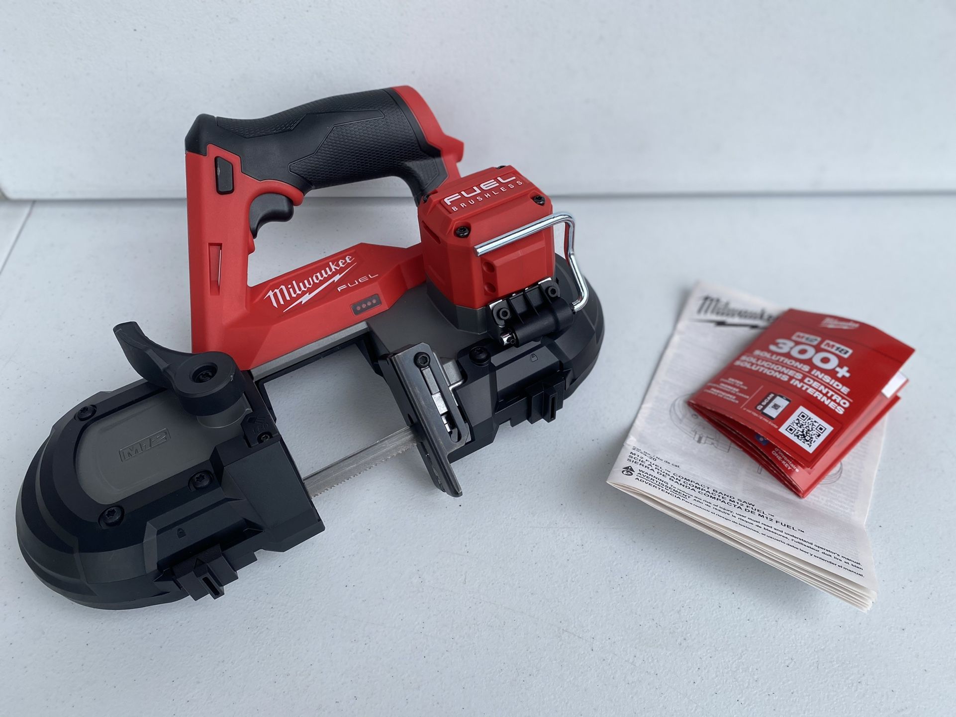 Milwaukee M12 FUEL 12-Volt Lithium-Ion Cordless Compact Band Saw (Tool-Only)