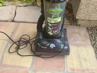 Dirt Devil Bagless Upright Vacuum 12 Amp