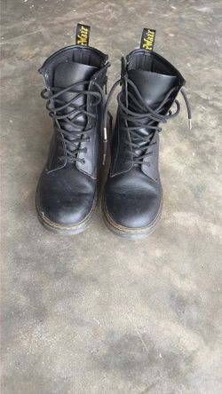 Doc martins Big Kid 4