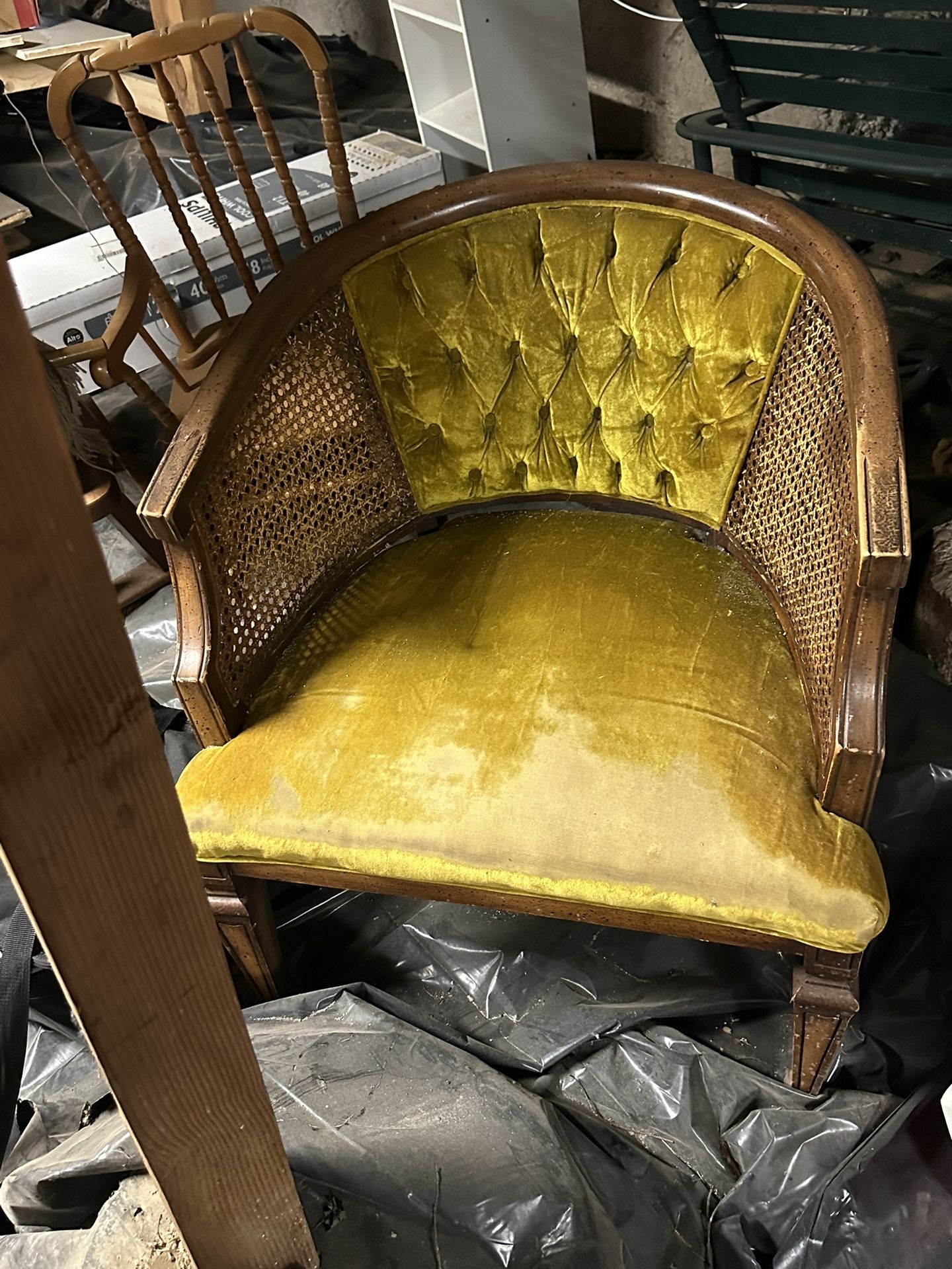 Mid Century Modern Velvet Chair 