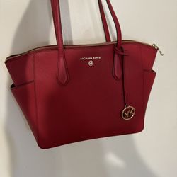 Mmichael Kors Purses And Wallet 