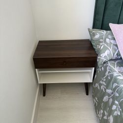 Nightstands / End Aside Table With Drawer And Storage Shelf 