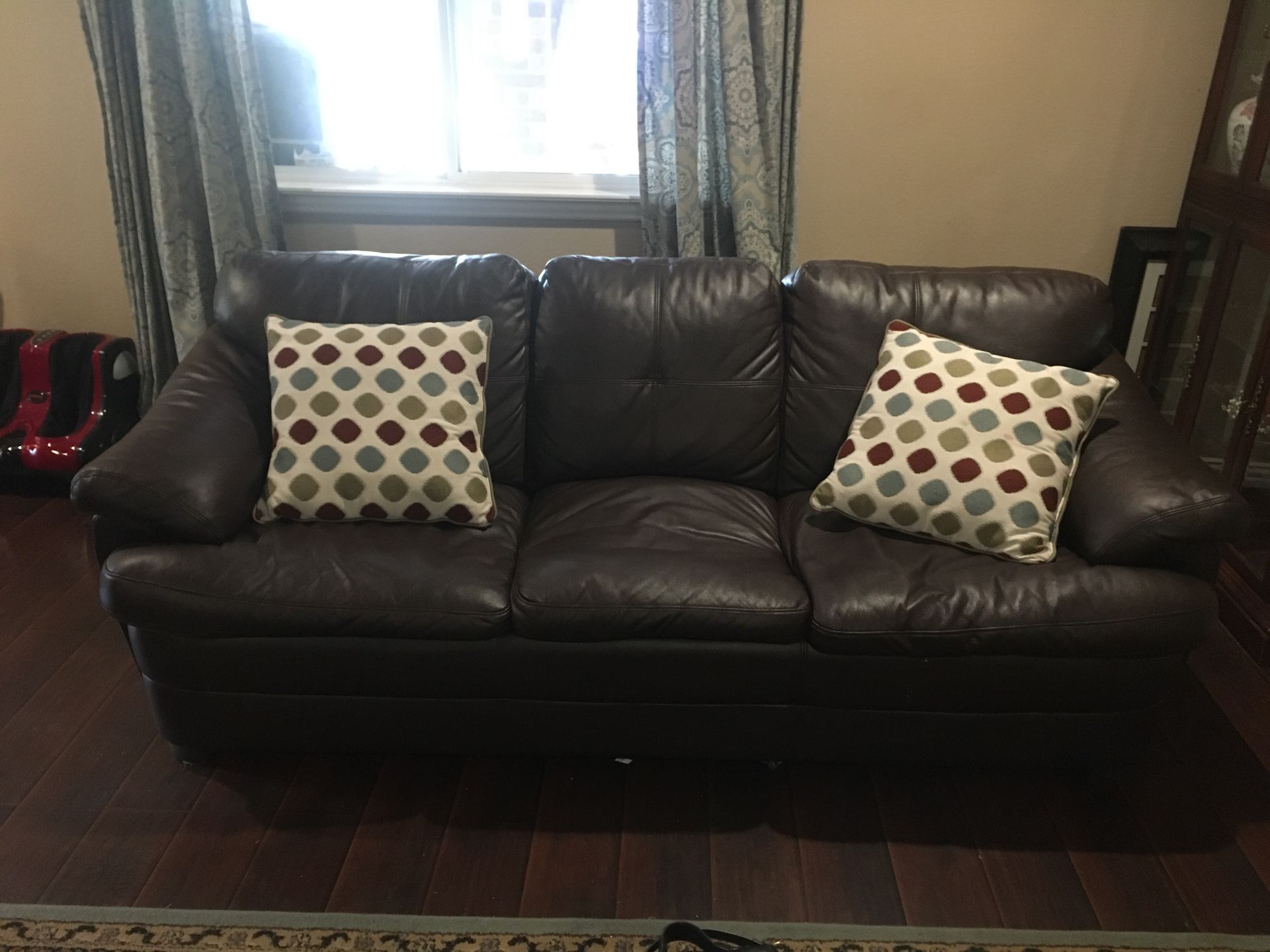 EUC Sofa Sleeper from Rooms To Go