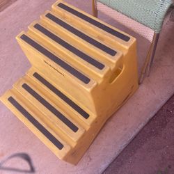500 lb two step polyethylene stool