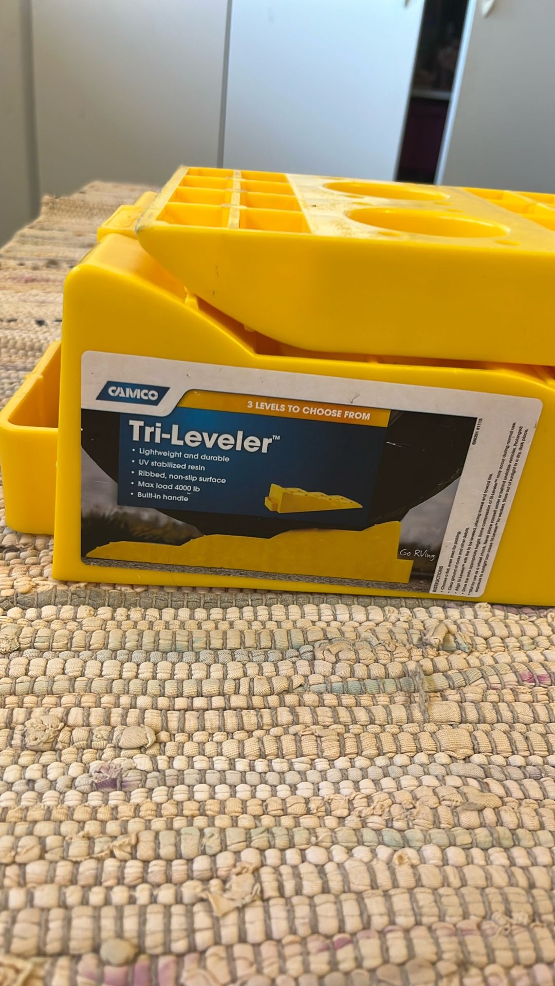 2 Trilevelers Camco, Levelers for RV, camper