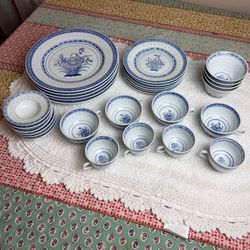 Vintage Jingdezhen Blue & White Rice Grain Porcelain Dinnerware Set 29 Piece Translucent Rice 1028
