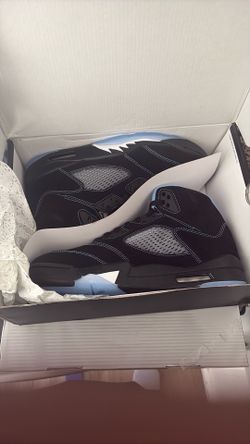Jordan 5 Retro Black/University Blue