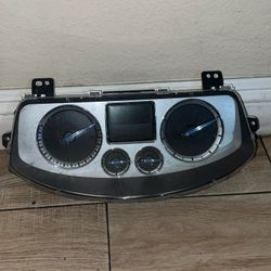 2007/13 Cadillac Escalate Cluster Instrument