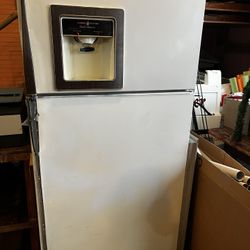 General Electric Refrigerator 