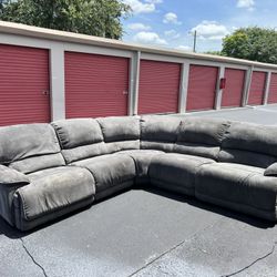 Reclining Sectional 