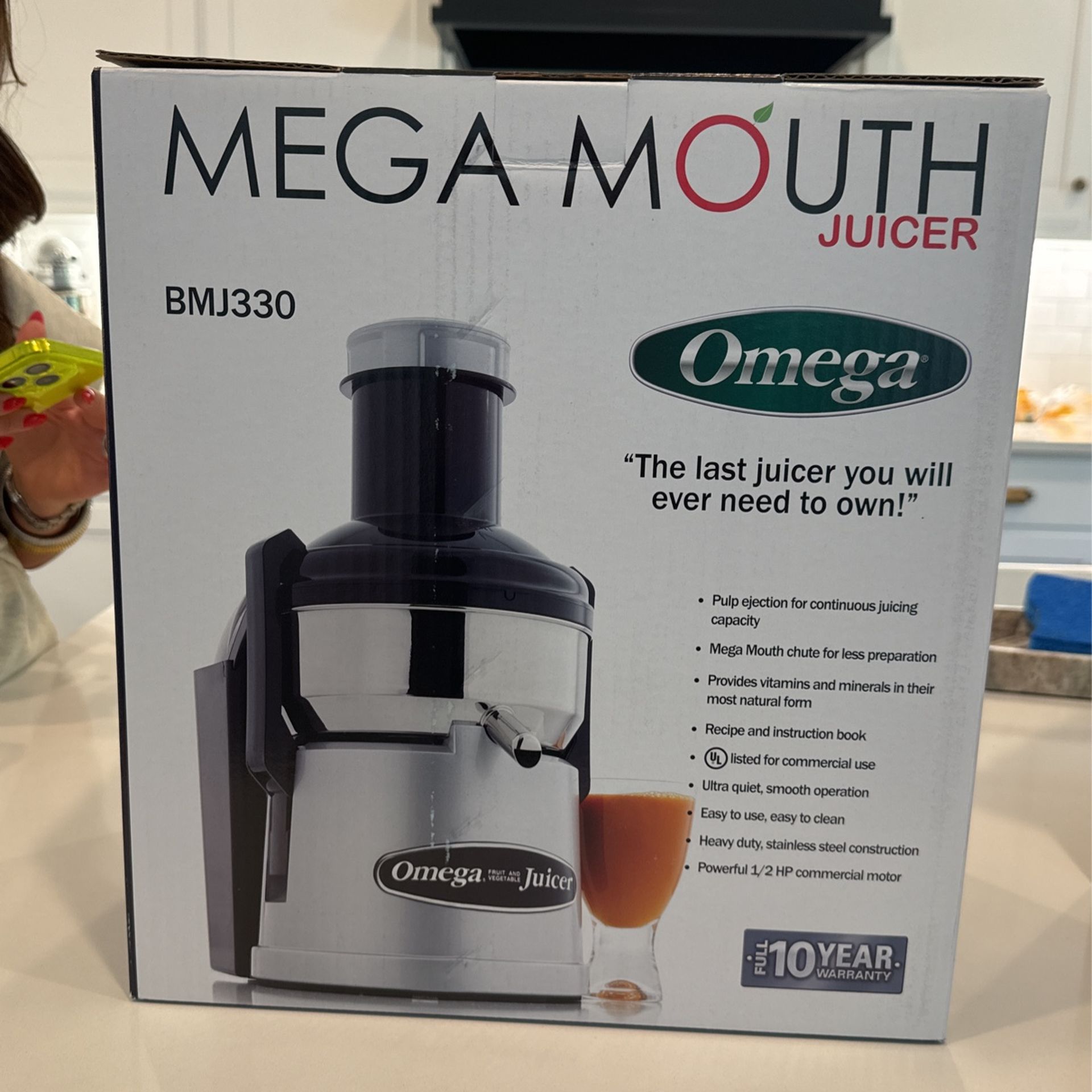 Omega Mega Mouth Juicer