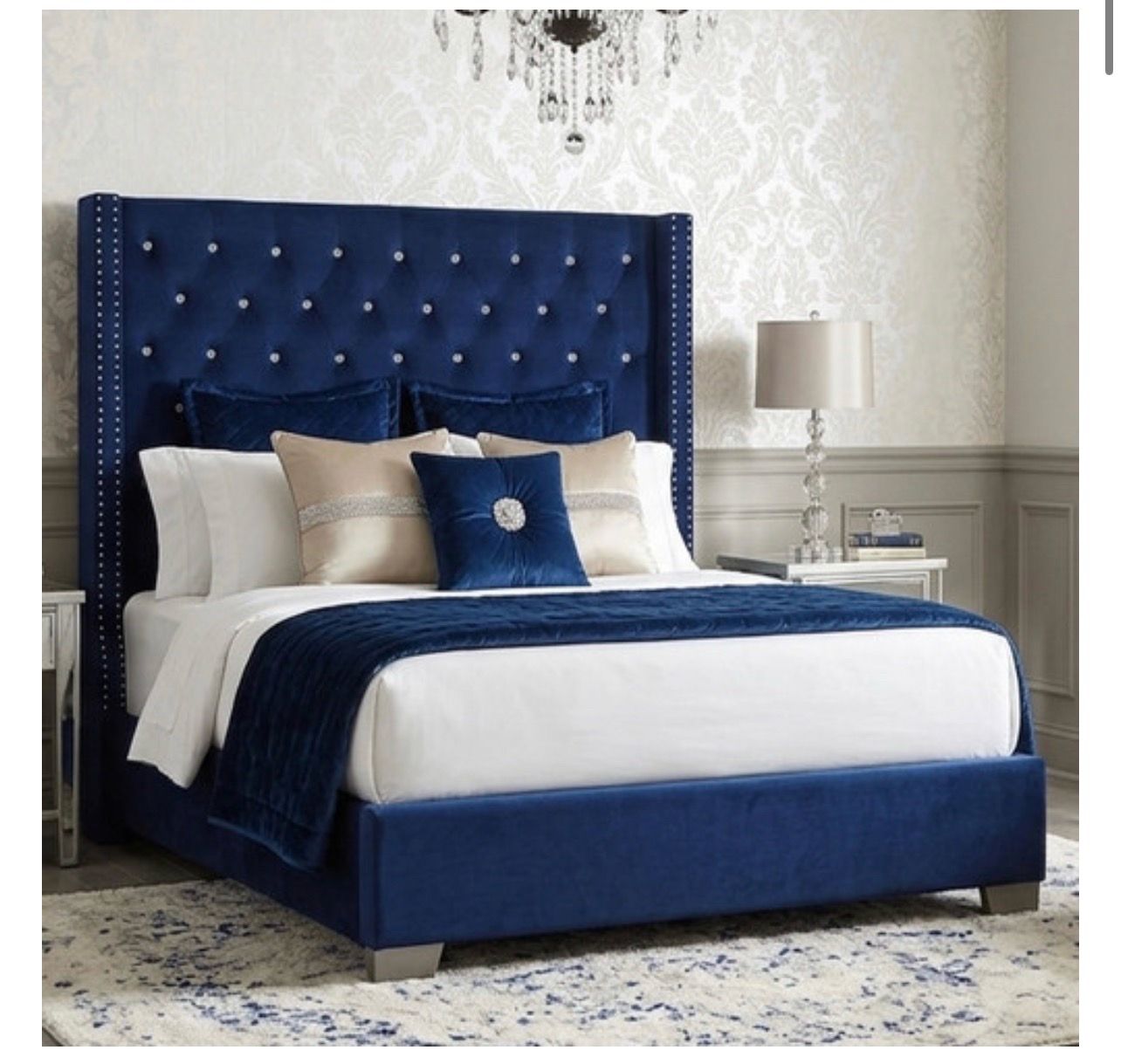 King size bed comes with 2 box springs