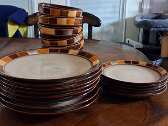 Gibson Elite Casa Estebana Stoneware Dinnerware Set