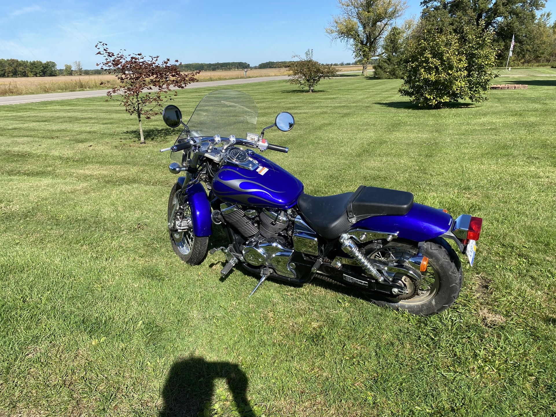 Honda Shadow Spirit 750 CC   $2500  Only 8000 Mi Near Chesaning Call (contact info removed)