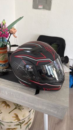 Motorcycle helmet