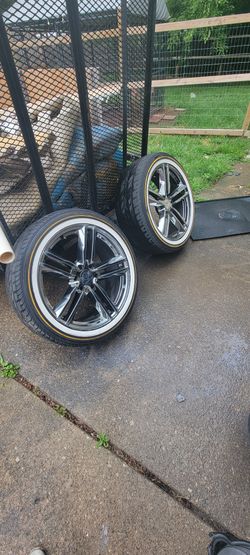 22in Vogue Rims And Tires (Missing One Tire) 6 Lugs