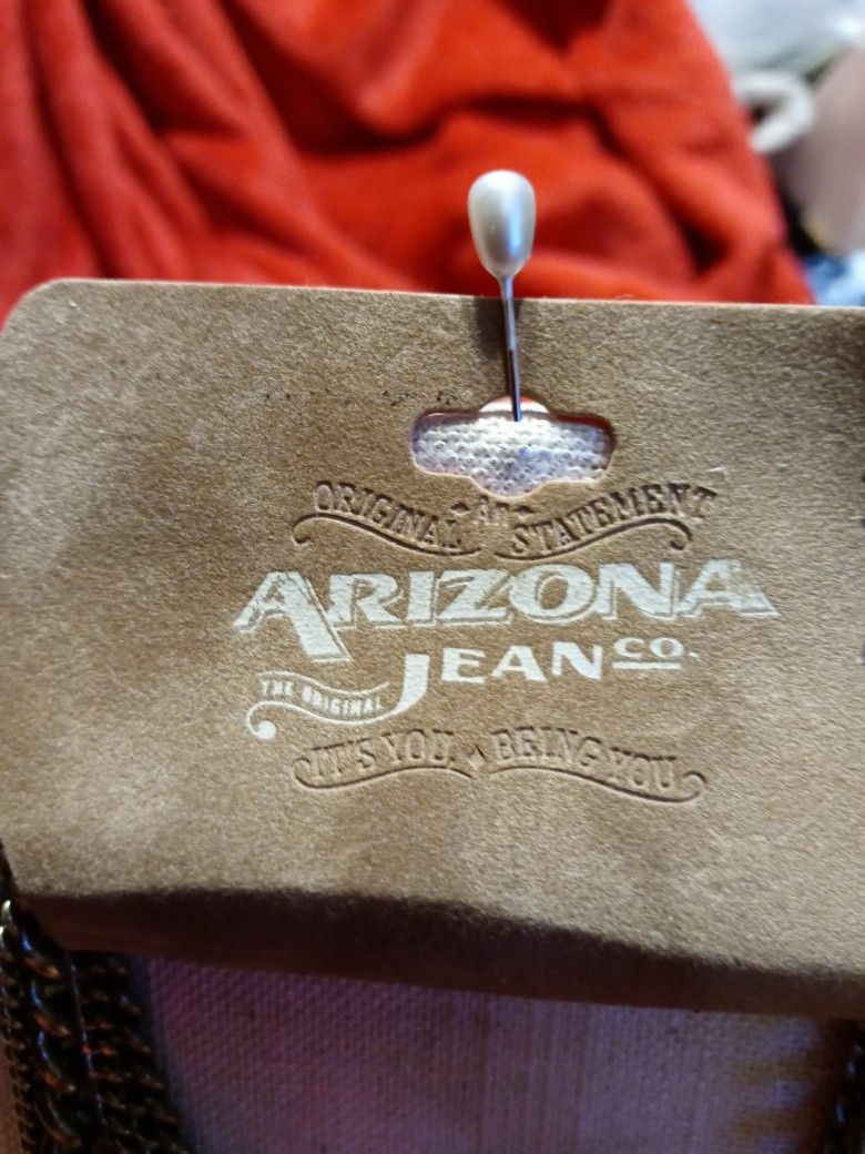 $10 Arizona Jean Company Crystal And Metal Necklace