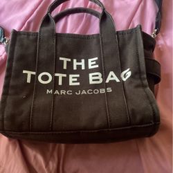 SELLING TOTE BAG NEED GONE ASAP
