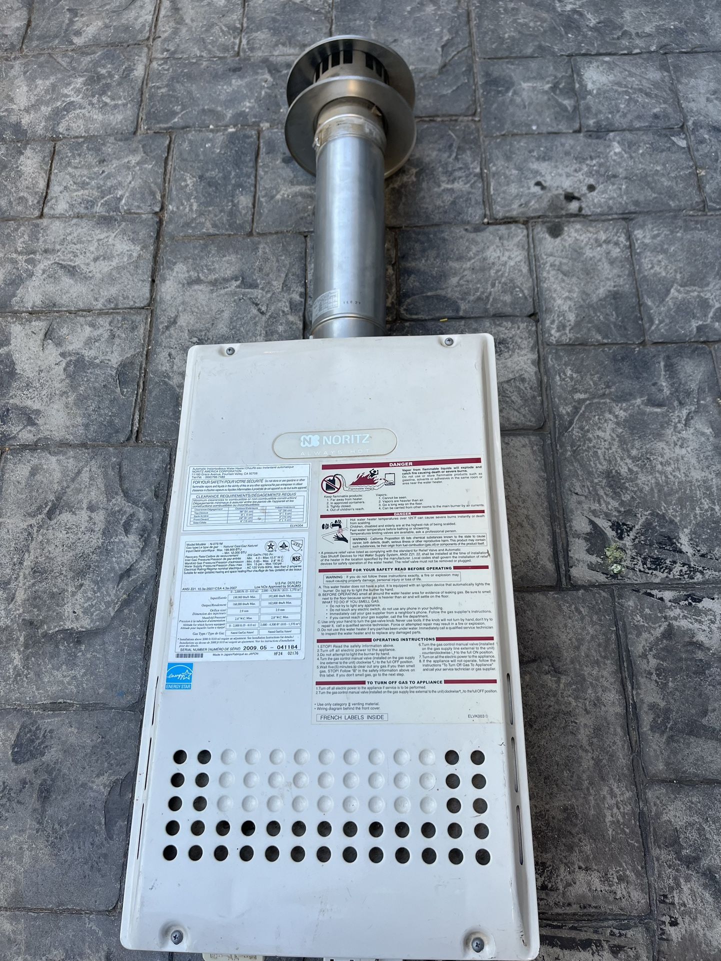 Norits Indoor Tankless Water Heater (Any More Questions See Pictures for Descriptions.
