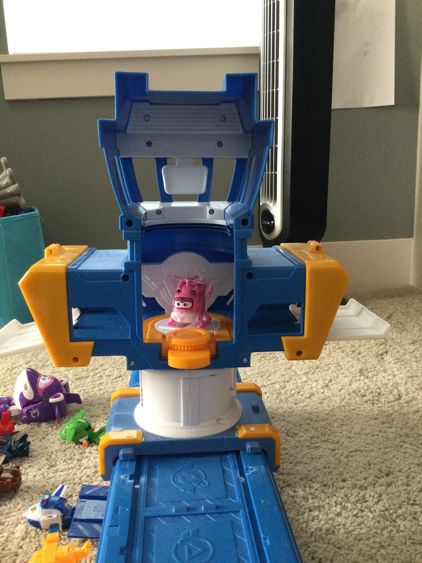 Super wings Control Tower and Characters