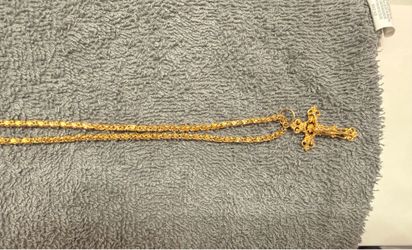 18kt gold necklaces