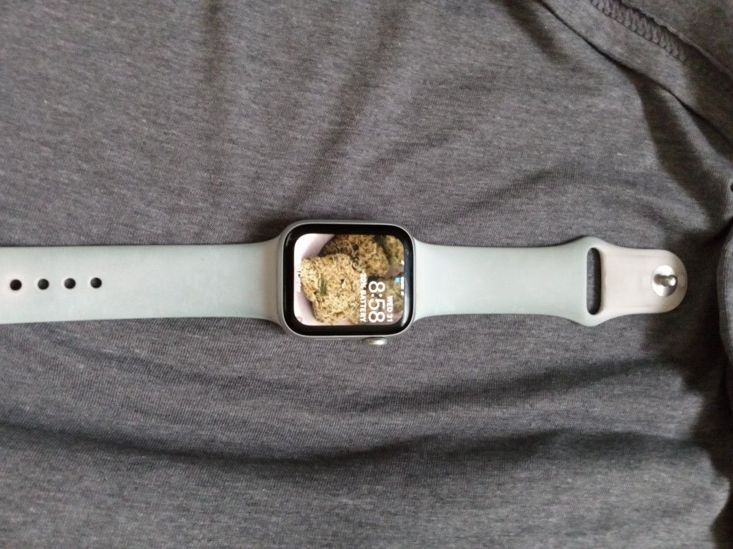 apple 2nd gen (2022)