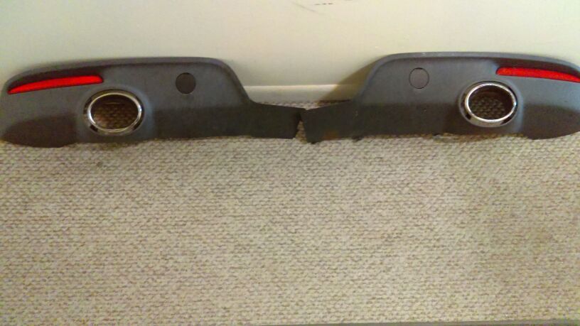 Mazdaspeed 6 Exhaust surrounds for rear bumper OEM