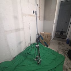 2 Light Stands (With Wheels/C Stand)
