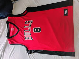 LAVINE BULLS JERSEY XL SIZE GREAT CONDITION REAL BRAND