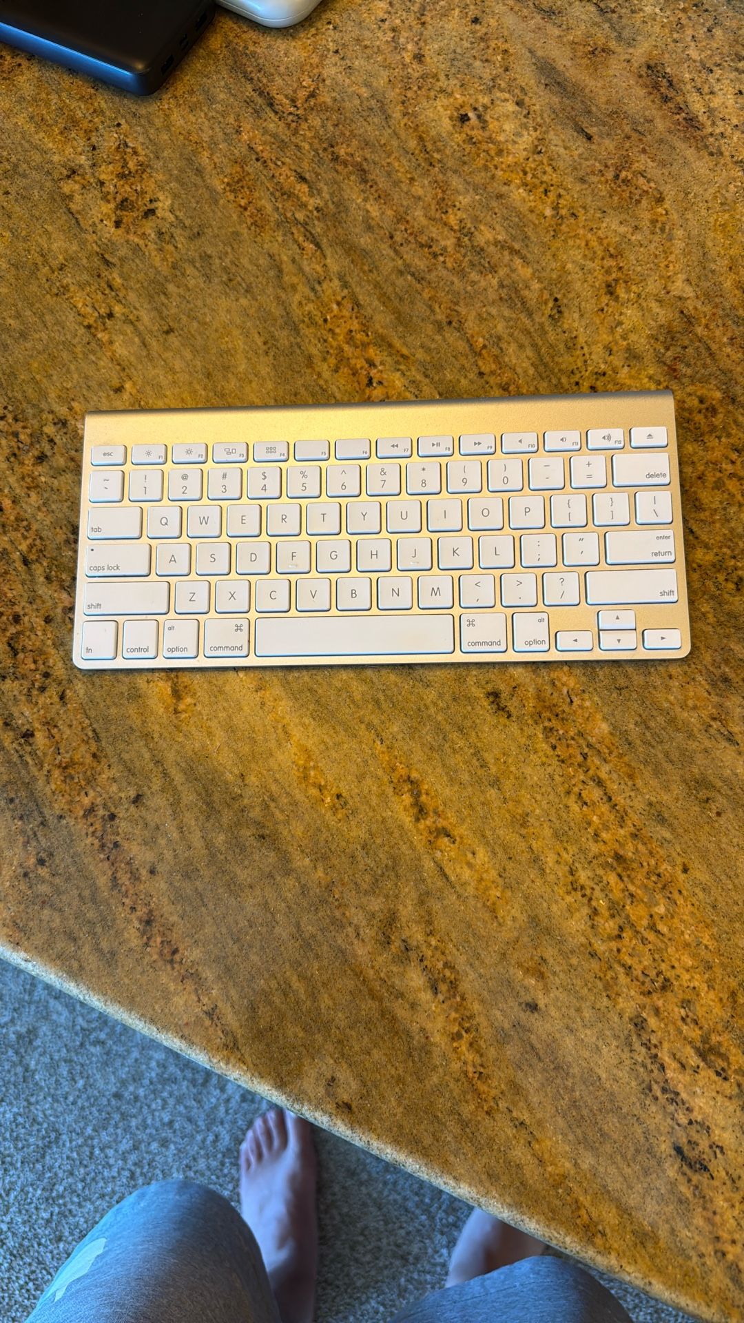 Apple Bluetooth Keyboard 