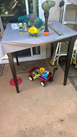Bar Height Tables And 2 Stools