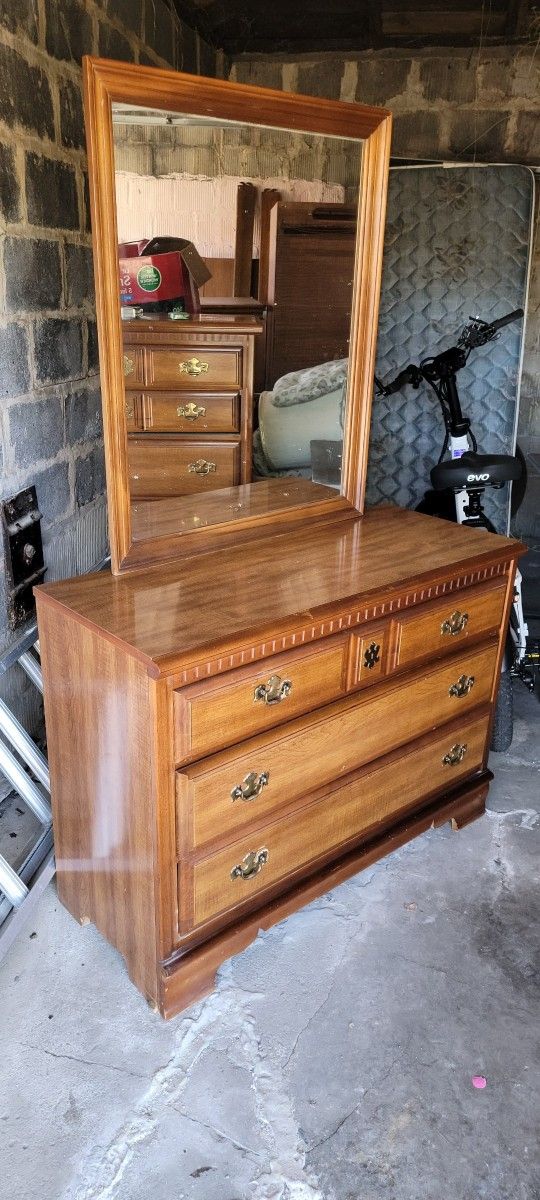 Bassett Dresser
