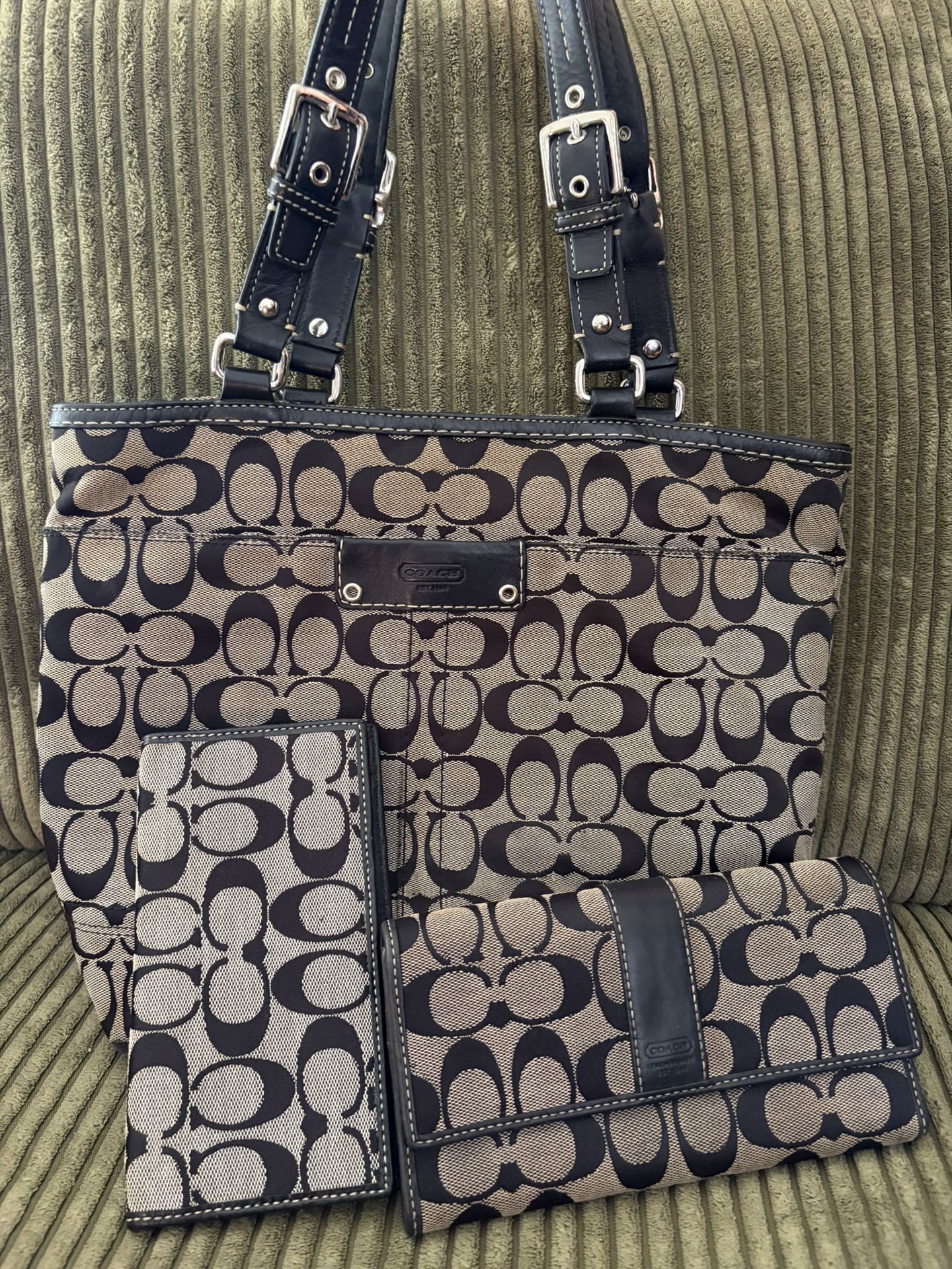 Vintage Black And Gray Wallet And Bag