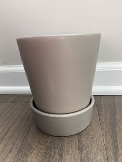 Planter Gray