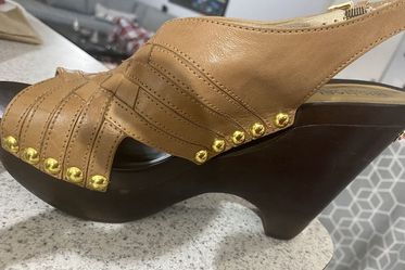 Michael Kors / Harlow Sandal / Shoe Size: 9.5  