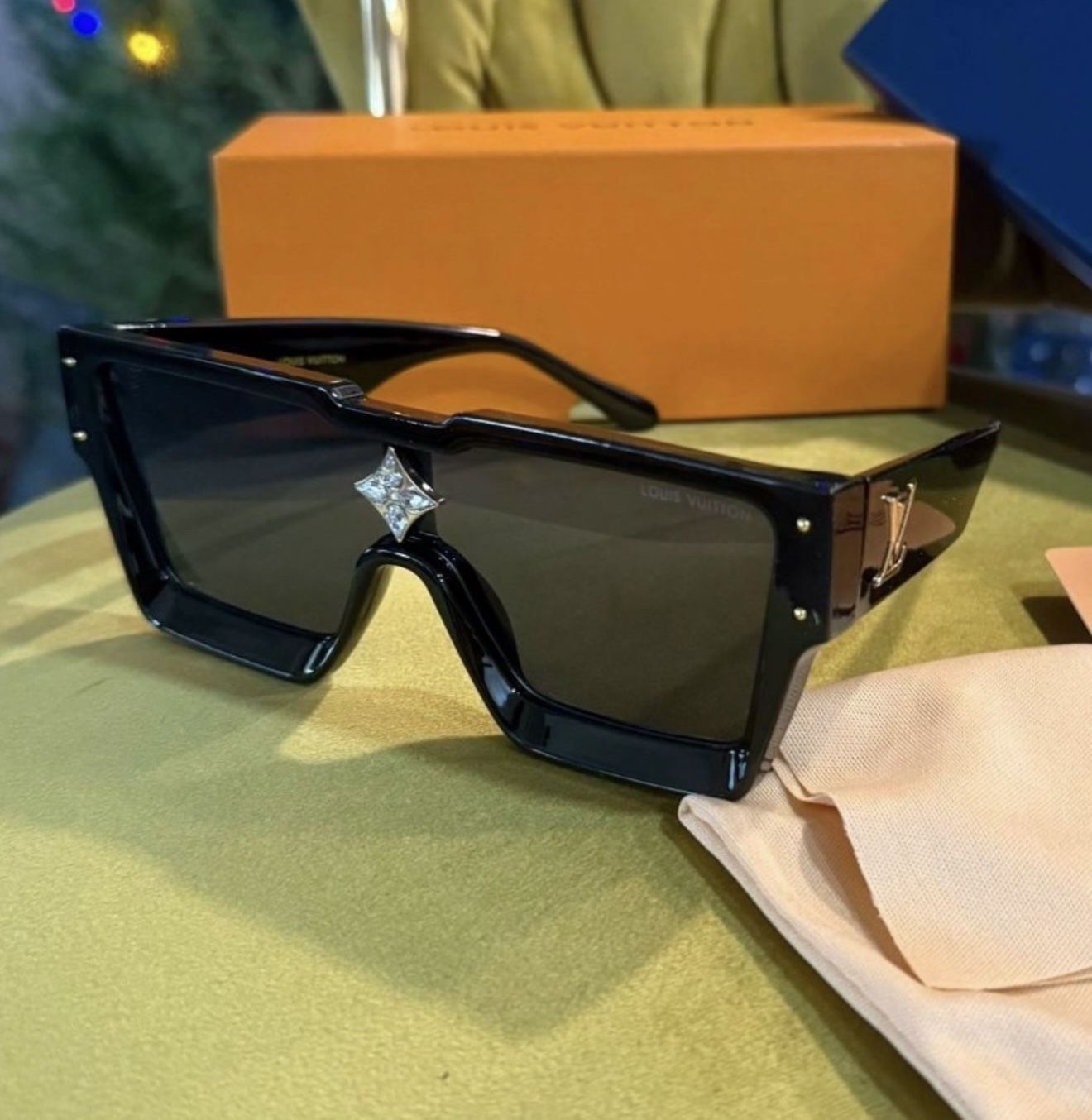 Louis Vuitton Glasses Sunglasses Cyclone Lentes 