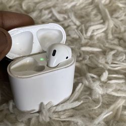 AirPods