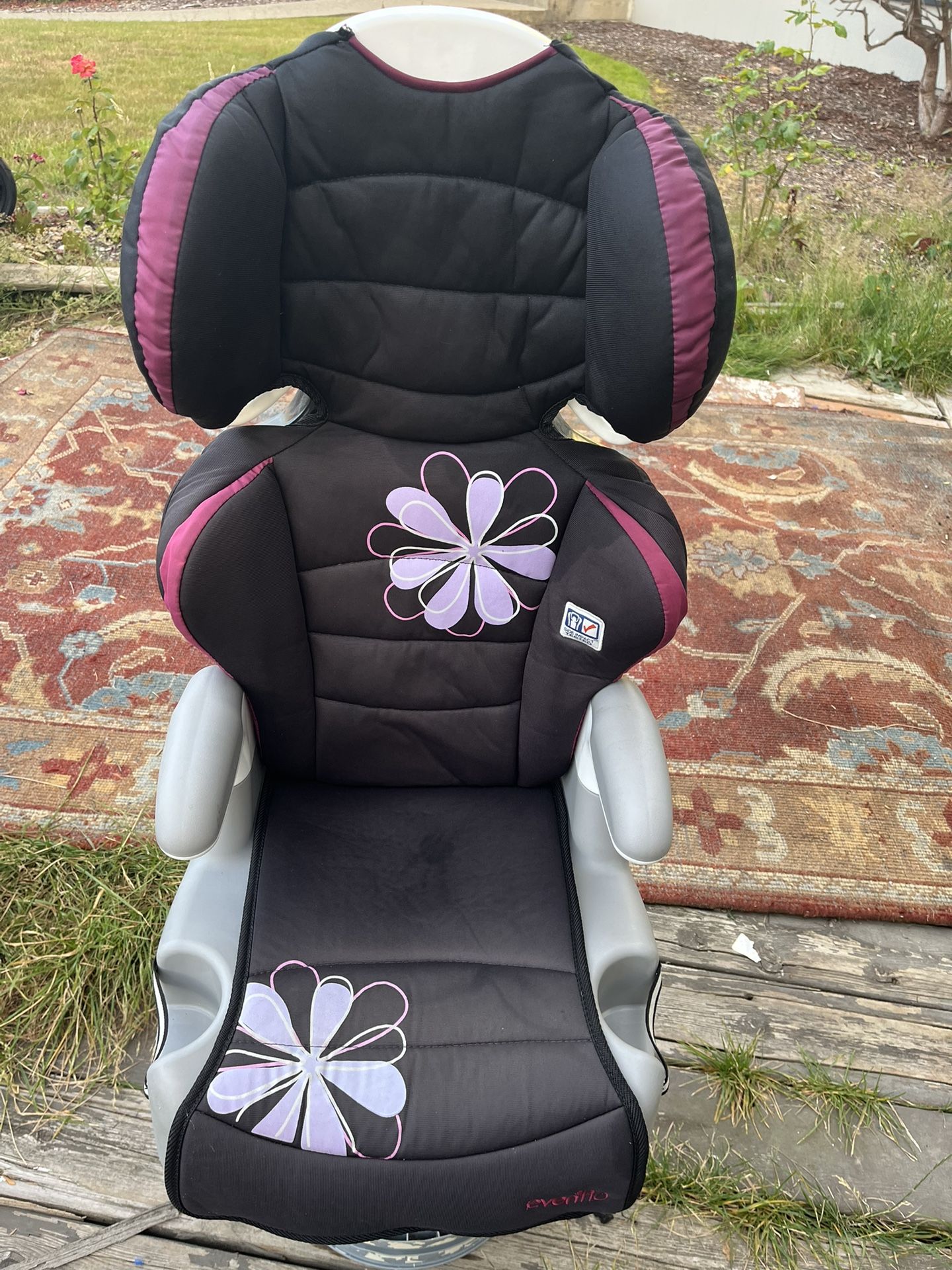 Booster adjustable tall back pink floral/black (Des Moines)