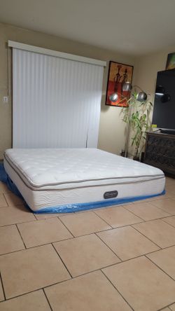 VERY NICE KING SIZE BEAUTYREST HEAVENLY MATTRESS FOR SALE! IN GREAT CONDITION, FREE DELIVERY