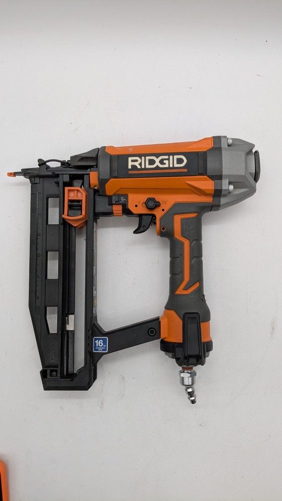 Ridgid (R250SSF) Pneumatic 16- Gauge 2-1/2 in Straight Finish Nailer With Clean Drive Technology