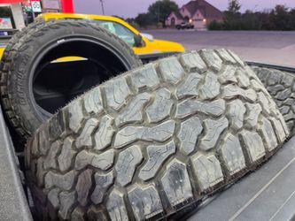 TIRES 305 45 22 LIKE NEW!!!!