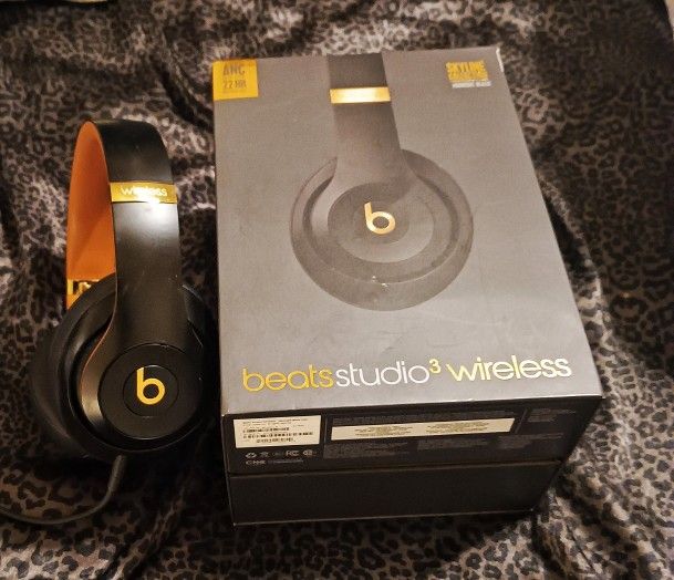 Black and Gold BEATS by Dr. Dre Studio 3 Wireless Headphones
