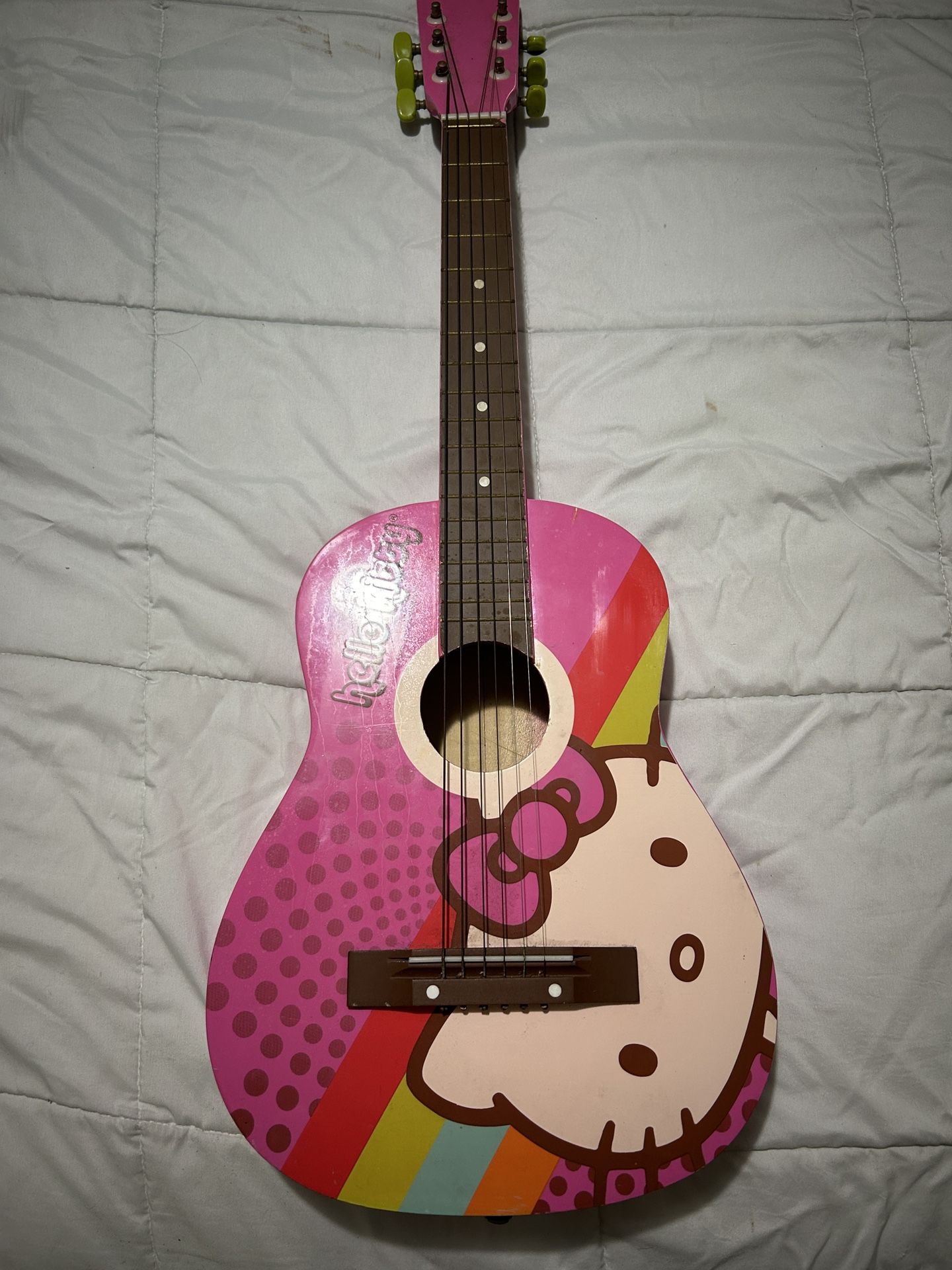 hello kitty guitar