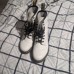 Women's Size 8 White Docs