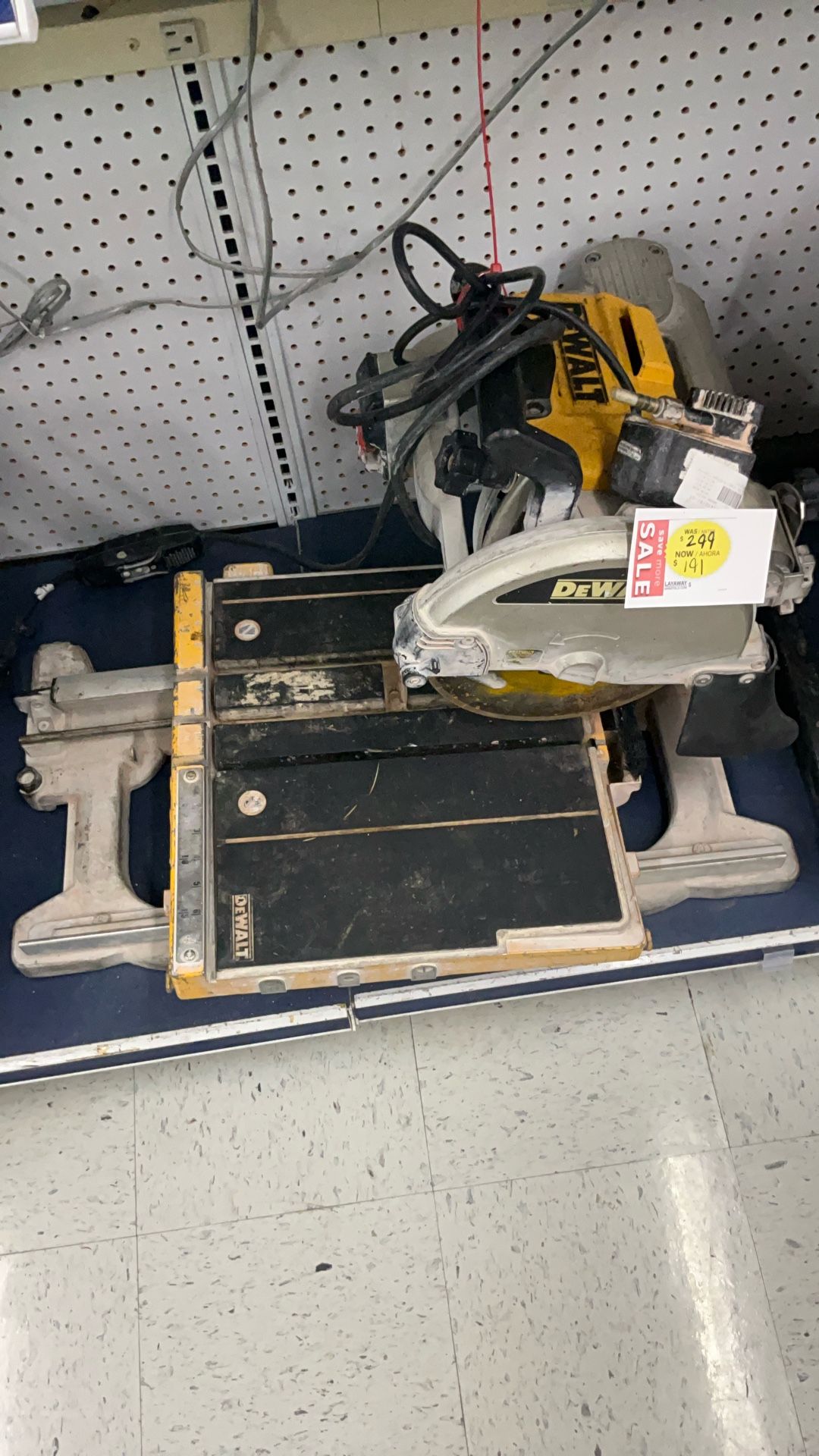 Dewalt D24000 Saw