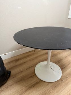 Round Tulip Dining Table Black Top