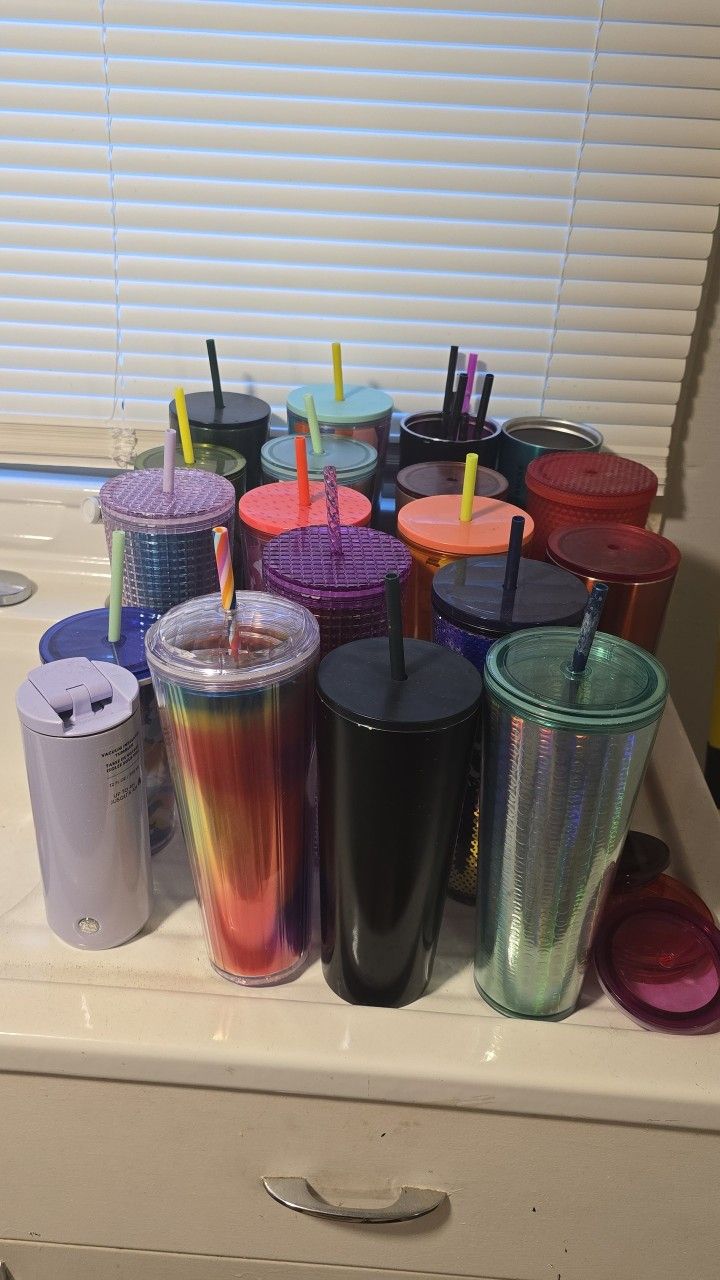 19 Random Starbucks Cups