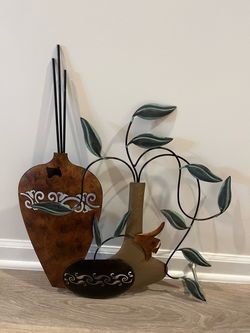 Metal Wall Art Vase and Leaf