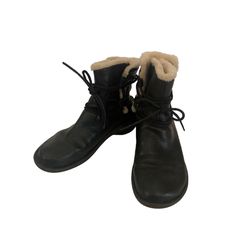 UGG Caspia Black Leather Sherpa Boots Size 8