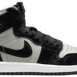 Nike Air Jordan 1 Retro High Youth Size 3